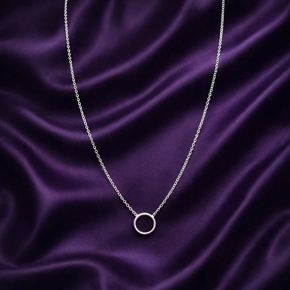 Silver Plain Silver Chain Minimal Design Circle Pendant Necklace For Women